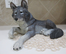 Estatueta de lobo cinza vintage grande 10" em posição de descanso deitado comprar usado  Enviando para Brazil
