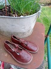 Chaussures anciennes cuir d'occasion  Saint-Martin-Valmeroux