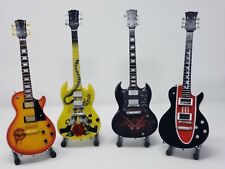 Conjunto de guitarra em miniatura. Guns N' Roses. Mini conjunto de guitarra AXL ROSE SLASH. Mini arte comprar usado  Enviando para Brazil
