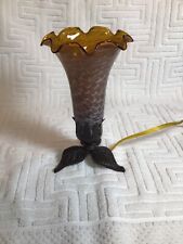 abajur de destaque com abajur de vidro âmbar com babados. 8 polegadas de altura, usado comprar usado  Enviando para Brazil