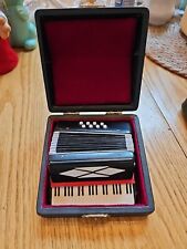 Vintage mini accordion d'occasion  Expédié en Belgium