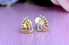 Women stud earrings for sale  Houston
