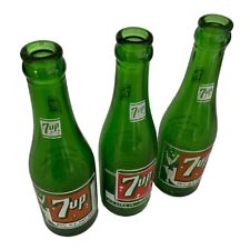 7 UP Soda Pop Bottles Maiô Etiqueta em 2 Seven-Up Verde Lote De 3 Vintage comprar usado  Enviando para Brazil