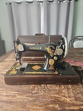 Máquina de coser vintage Singer estuche de madera doblada base de tapa tamaño completo contenedor de llaves segunda mano  Embacar hacia Argentina