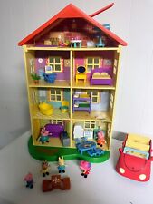 Peppa Pig Family Big House & Furniture (FUNCIONA) 6 figuras/coche familiar rojo (FUNCIONA) segunda mano  Embacar hacia Argentina