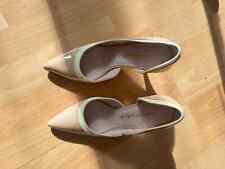 Chaussures femme beige d'occasion  Voisins-le-Bretonneux