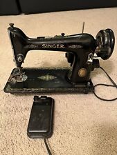 Máquina de coser portátil Singer vintage #AK459366 de 1951 con pedal gran forma, usado segunda mano  Embacar hacia Argentina