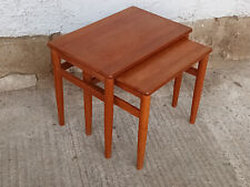 Usado, Teak Nesting Tables 2x mesas de juego mesa auxiliar danesa moderna mesa vintage años 60 segunda mano  Embacar hacia Argentina