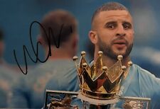 Foto 2 assinada à mão de Kyle Walker 6x4 Manchester City comprar usado  Enviando para Brazil