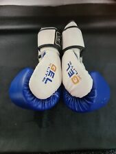 Maxpro boxingtraining gloves.r for sale  BLACKBURN