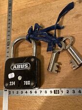 Old lock abus d'occasion  Expédié en Belgium