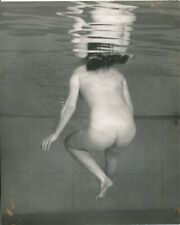 Photographs women 1950s d'occasion  Expédié en Belgium