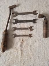 Vecchie chiavi officina usato  Bareggio