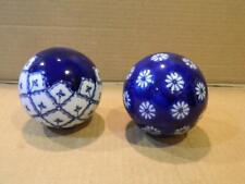 2 bolas de tapete de porcelana esmaltadas azuis e brancas 3 1/4" designs florais vintage comprar usado  Enviando para Brazil