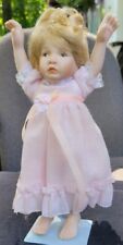  Vintage Bebé Niña Muñeca de Porcelana en Un Vestido Rosa Brazos Arriba Vestido Rosa LIMPIEZA , usado segunda mano  Embacar hacia Argentina