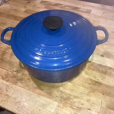 Usado, Forno holandês esmaltado de ferro fundido Le Creuset #24 azul Marselha 4,5 qt. comprar usado  Enviando para Brazil