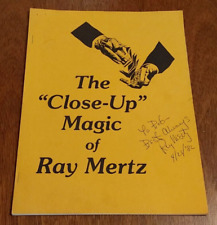 The Close-Up Magic of Ray Mertz; Mertz, Ray, 1977 - Livro de Magia Vintage Assinado, usado comprar usado  Enviando para Brazil