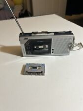 Grabadora de radio microcassette Sanyo M 5830 hecha en Japón con casete de colección segunda mano  Embacar hacia Argentina