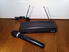 Microphone wireless system for sale  STRATHAVEN