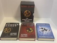 Lote de 3 juegos de libros de tapa dura primera edición de la trilogía de Los Juegos del Hambre Suzanne Collins segunda mano  Embacar hacia Argentina