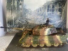 Figura de pintura desgastada pistola de metal Pro-Built 1/35 GERMAN KING TIGER tanque otoño segunda mano  Embacar hacia Argentina