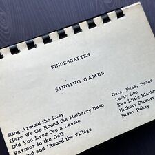 Juegos de canto KINDERGARTEN Libro Folleto Vintage Único segunda mano  Embacar hacia Argentina