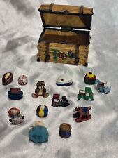 Baúl de porcelana pecho Tumdee escala 1:12 muñecas casa muebles en miniatura llenos, usado segunda mano  Embacar hacia Argentina