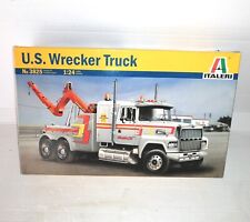 Italeri u.s.wrecker truck usato  Corbetta