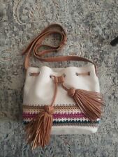 Balde THE SAK SAYULITA COURO E CROCHÊ MANUAL - CORDÃO DE DESENHO HOBO  comprar usado  Enviando para Brazil