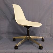 Vitra fiberglass chair usato  Acerra
