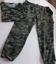 Camouflage jogginghose top gebraucht kaufen  Blankenfelde