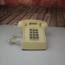 Antigo Cortelco ITT Touch Tone telefone de mesa 2500 marfim linha única comprar usado  Enviando para Brazil