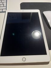 Apple iPad 5. Gen. 32GB, WLAN + Cellular (Entsperrt), 24,64 cm, (9,7 Zoll) -... comprar usado  Enviando para Brazil