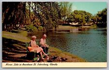 Cartão postal antigo Mirror Lake Saint Petersburg Florida Lakefront bancos verdes, usado comprar usado  Enviando para Brazil