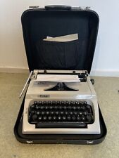 Machine écrire mécanique d'occasion  Fontainebleau