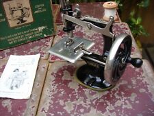 Antigua máquina de coser miniatura SINGER antigua de colección modelo 20 juguete para niños segunda mano  Embacar hacia Argentina