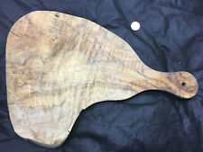 Usado, Tabla de cortar carne/pan rústica tallada a mano antigua madera primitiva 15" L segunda mano  Embacar hacia Argentina