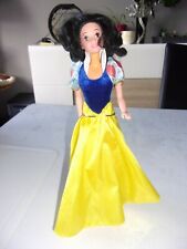 Barbie blanche neige d'occasion  Angers-