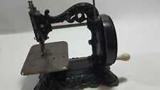 Antique sewing machine usato  Orsago