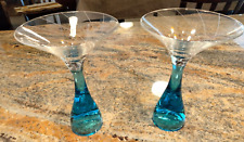 Juego de 2 gafas azules martini grabadas con ginebra de zafiro Bombay con vástago de vidrio disparado segunda mano  Embacar hacia Argentina