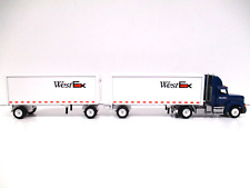 Usado, WINROSS - WEST EX - FREIGHTLINER DAY CAB SEMI CAMINHÃO FILHOTE REBOQUES DUPLOS 1/64 comprar usado  Enviando para Brazil