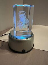Ornamento de luz bloco cubo de vidro gravado holograma Elvis Presley com base iluminada, usado comprar usado  Enviando para Brazil