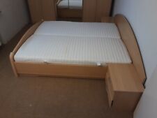 Boa cama de casal com 2 mesas de noite +2 ripas de cama +2 colchões, usado comprar usado  Enviando para Brazil