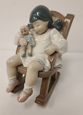 Cadeira de balanço Lladro "Nap Time" #5448 menina cochilando com boneca comprar usado  Enviando para Brazil