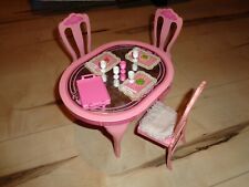 Barbie tavolo sedie usato  Due Carrare