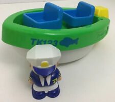 Tonka TK123 barco verde de dois lugares 1989 com motor e brinquedo Captain Bath comprar usado  Enviando para Brazil