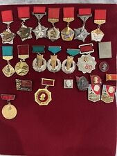 Juego de 24 diferentes alfileres soviéticos rusos URSS insignias y medallas. segunda mano  Embacar hacia Argentina