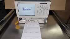 Usado, Osciloscópio de amostragem digital Tektronix TDS8200 com módulos de amostragem (calibrado) comprar usado  Enviando para Brazil