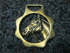 Medalhão de latão vintage inglês 1 cavalo orelha 2 3/4 x 3 loop 7/8" comprar usado  Enviando para Brazil