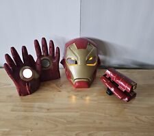 Paquete de Iron Man Legends: casco, guantes y dardos de muñeca segunda mano  Embacar hacia Mexico